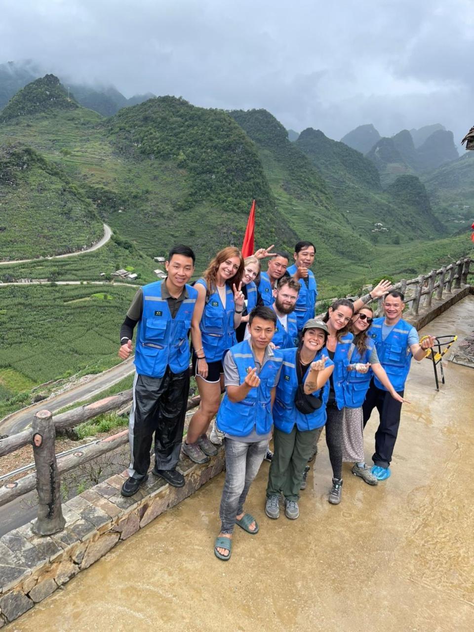 Yolo Ha Giang Adventures, Motorbike And Loop Tours Hotel Eksteriør billede