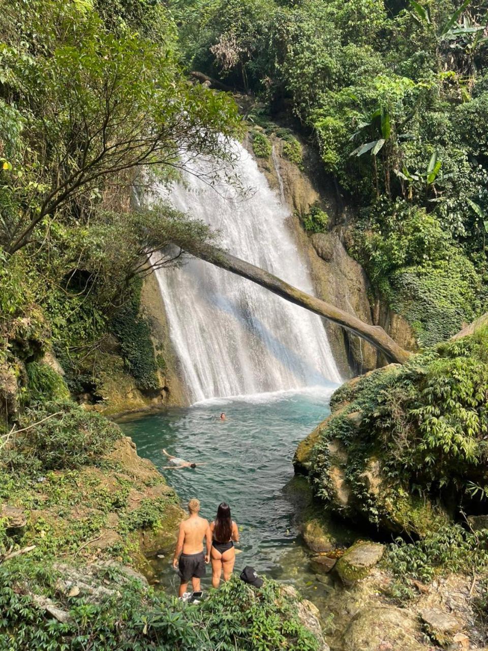 Yolo Ha Giang Adventures, Motorbike And Loop Tours Hotel Eksteriør billede