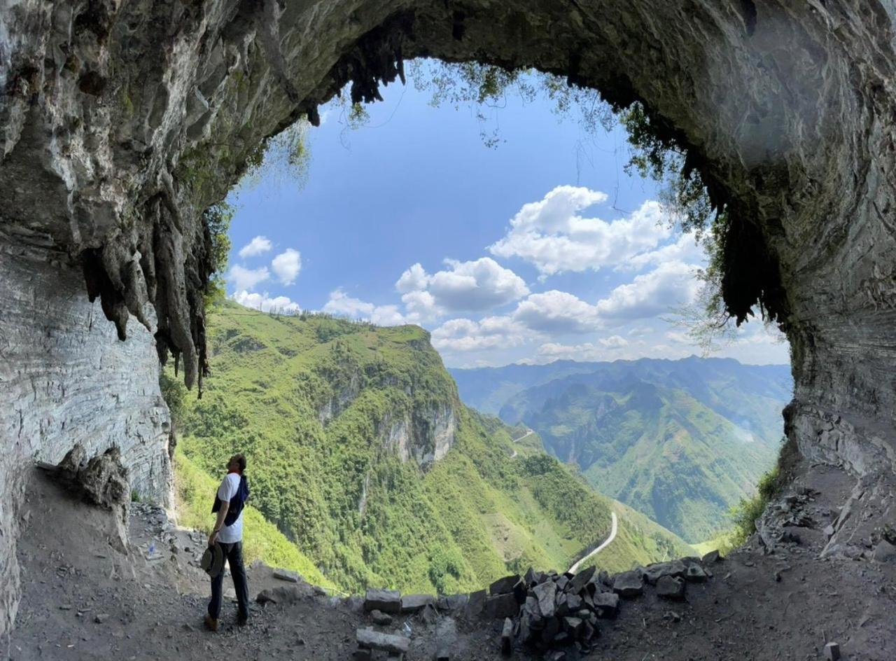 Yolo Ha Giang Adventures, Motorbike And Loop Tours Hotel Eksteriør billede
