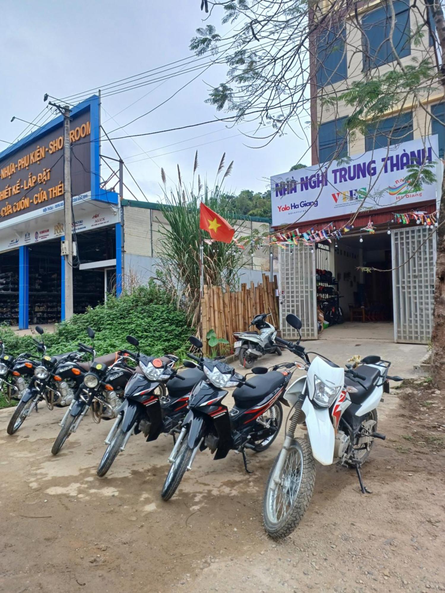Yolo Ha Giang Adventures, Motorbike And Loop Tours Hotel Eksteriør billede
