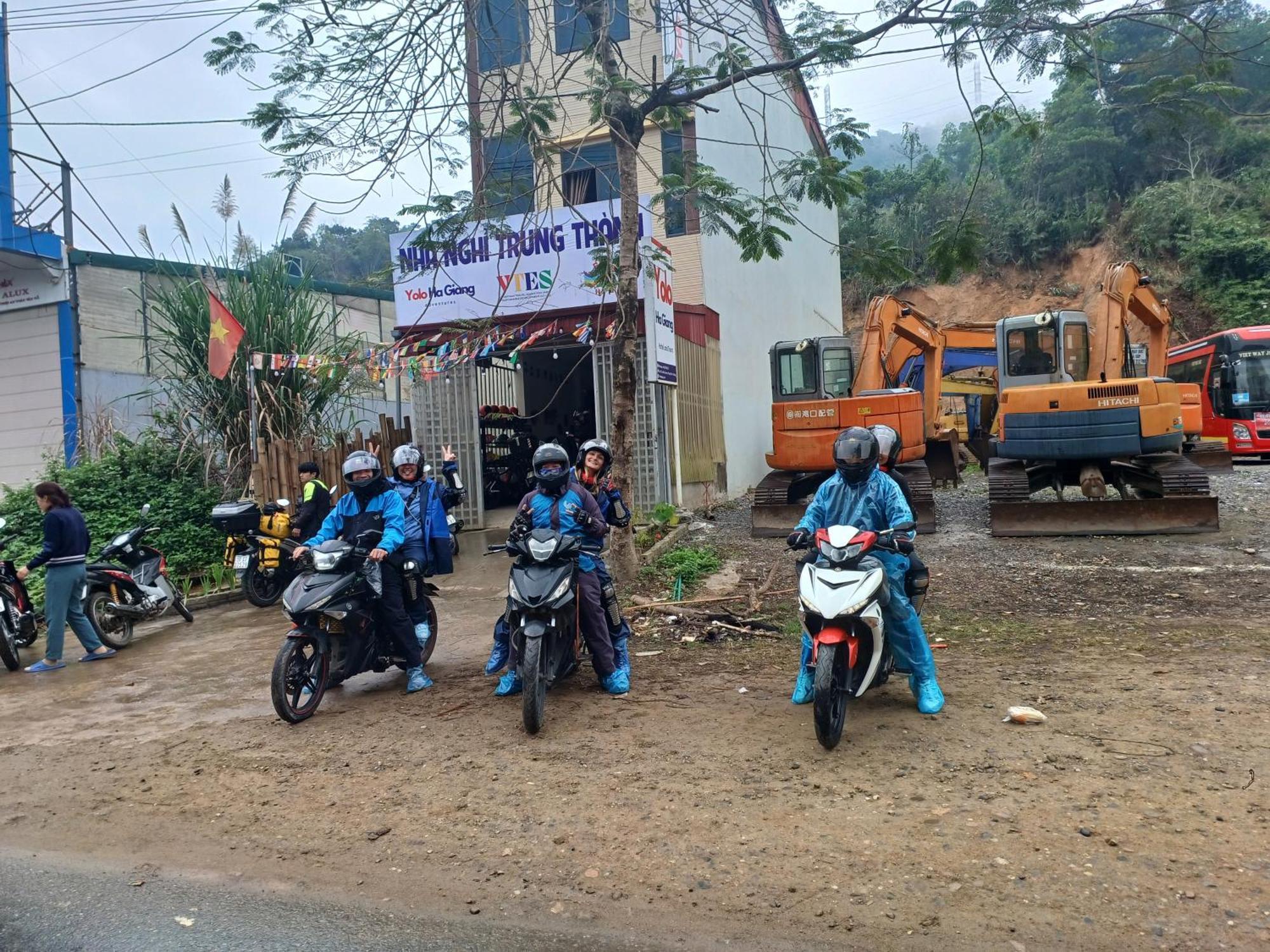 Yolo Ha Giang Adventures, Motorbike And Loop Tours Hotel Eksteriør billede