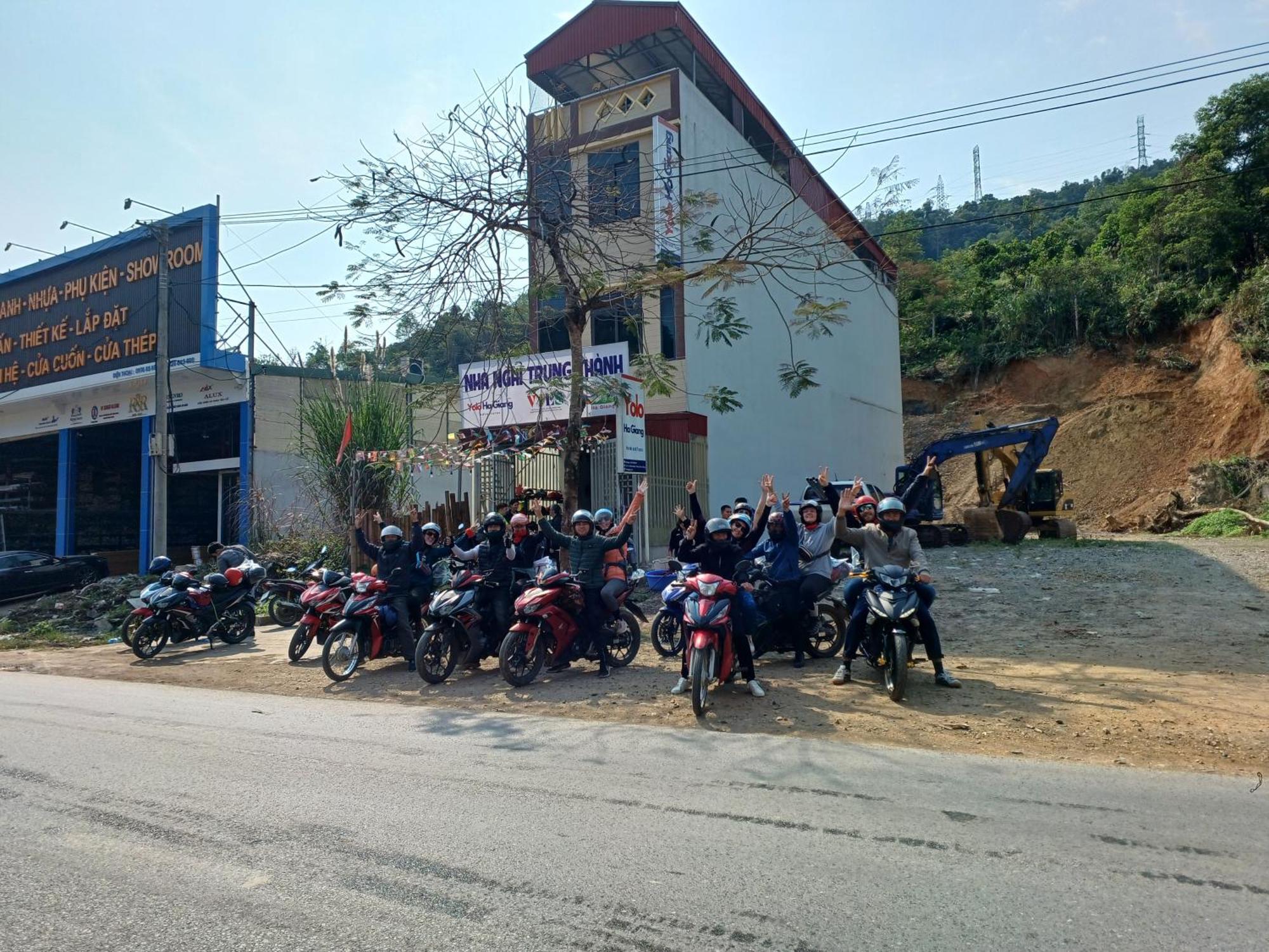 Yolo Ha Giang Adventures, Motorbike And Loop Tours Hotel Eksteriør billede