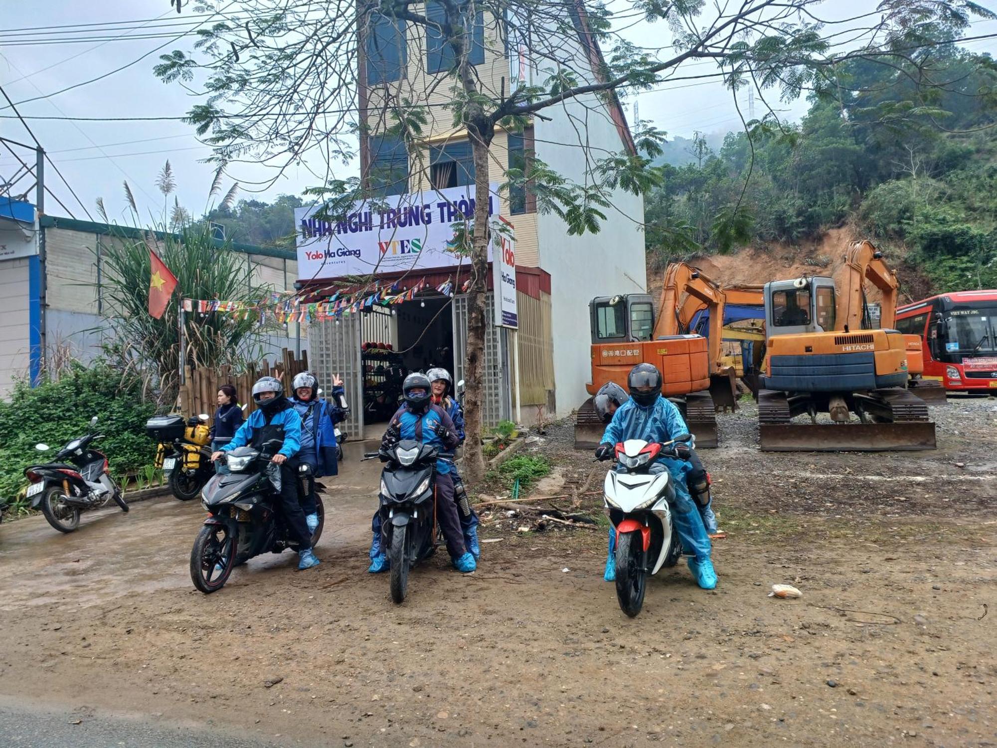 Yolo Ha Giang Adventures, Motorbike And Loop Tours Hotel Eksteriør billede